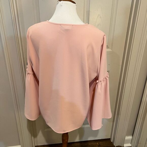 KAREN KANE Lovely Pastel Pink Top w/ Bell Sleeves Large - Picture 3 of 4